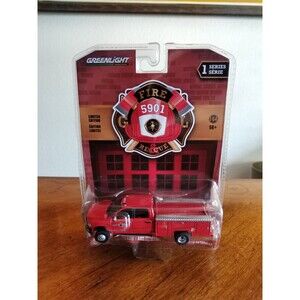 Greenlight 1:64  2017 Ram 3500 Dually Los Angeles Fire Department  67010 E chase